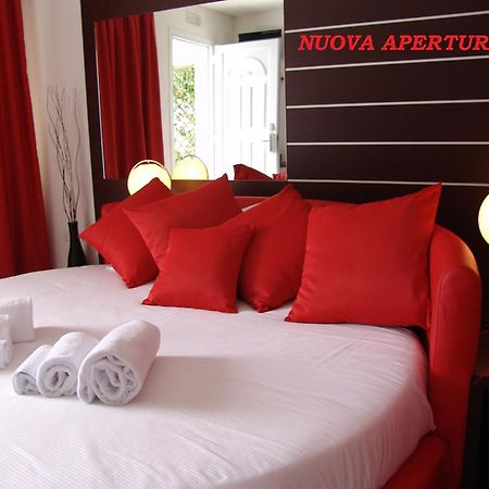 Hotel Paradise Airport Форлі Екстер'єр фото