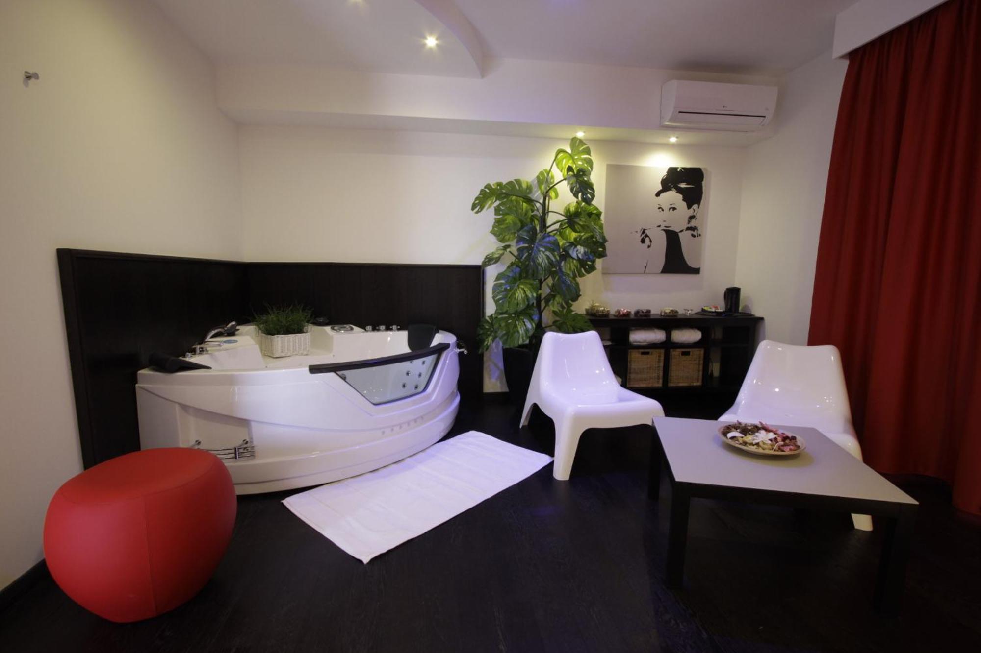 Hotel Paradise Airport Форлі Екстер'єр фото